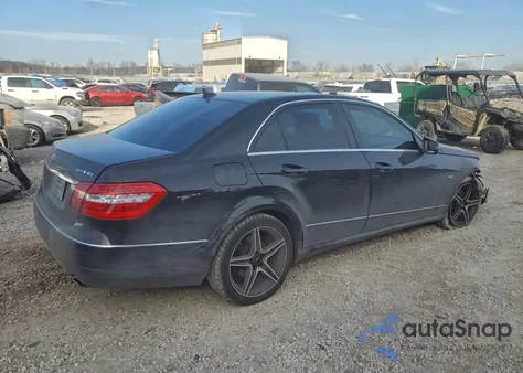 2012 Mercedes-Benz E 350 z USA, uszkodzony, nr VIN WDDHF5KB8CA570474